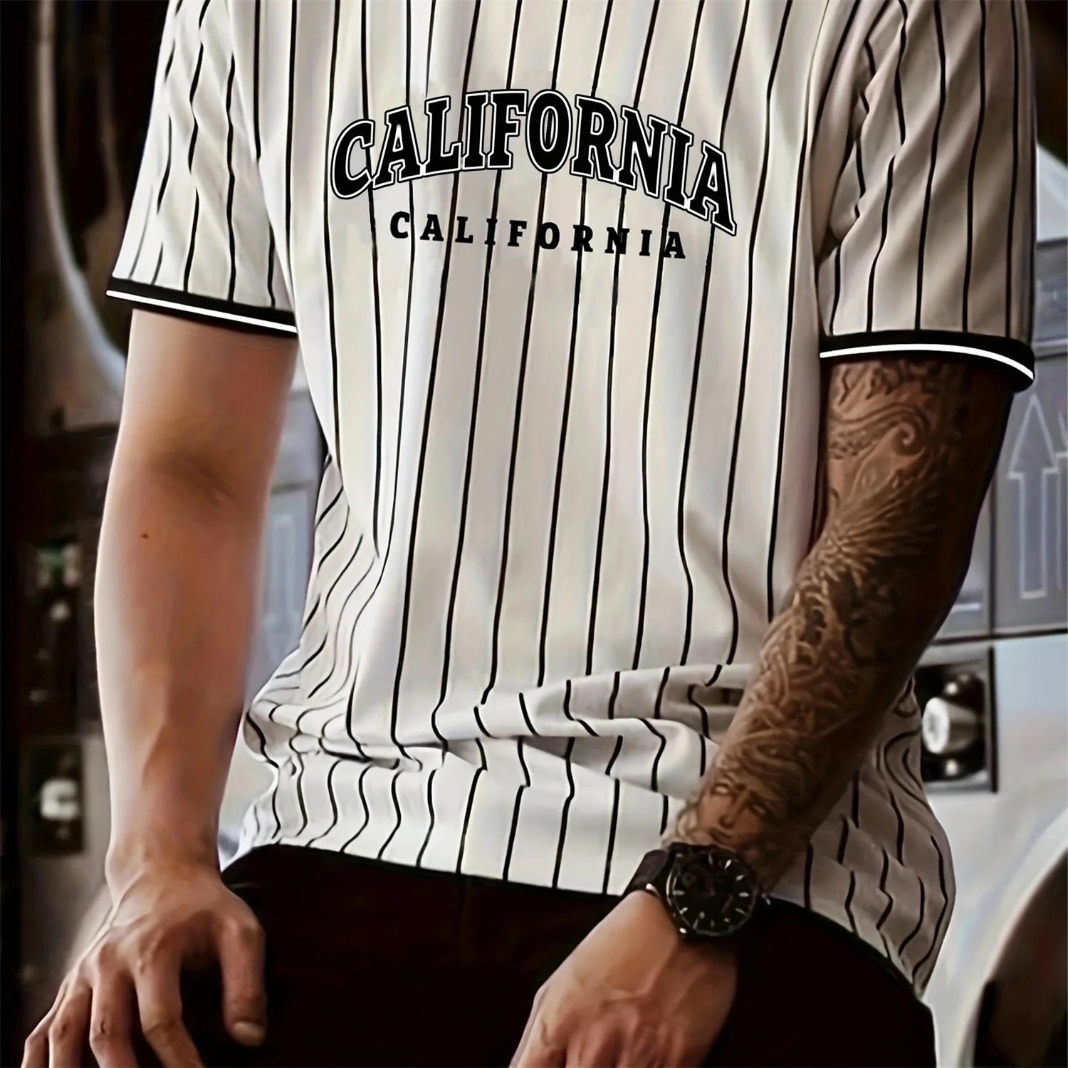 NEXT STREET LA Stripe Tech TEE
