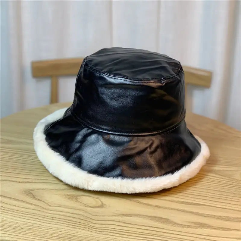 NEXT STREET Curling Monochrome Fleece Hat